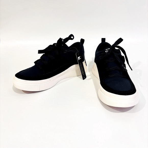 SOREL OUT N ABOUT IV Low Women's Waterproof Sneaker - Picture 3 of 8